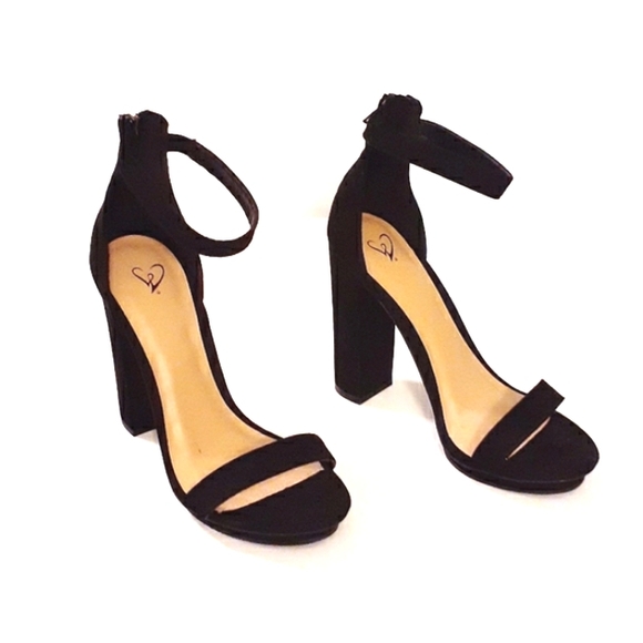 Windsor Pace Suede Essential Heels - Picture 3 of 6